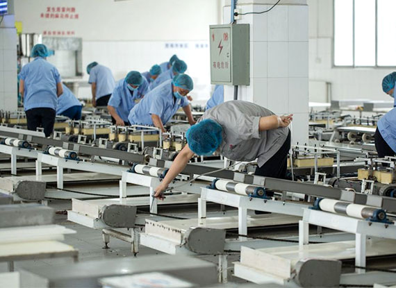 用技術(shù)贏得市場(chǎng)、以服務(wù)贏得客戶、用誠(chéng)信贏得口碑